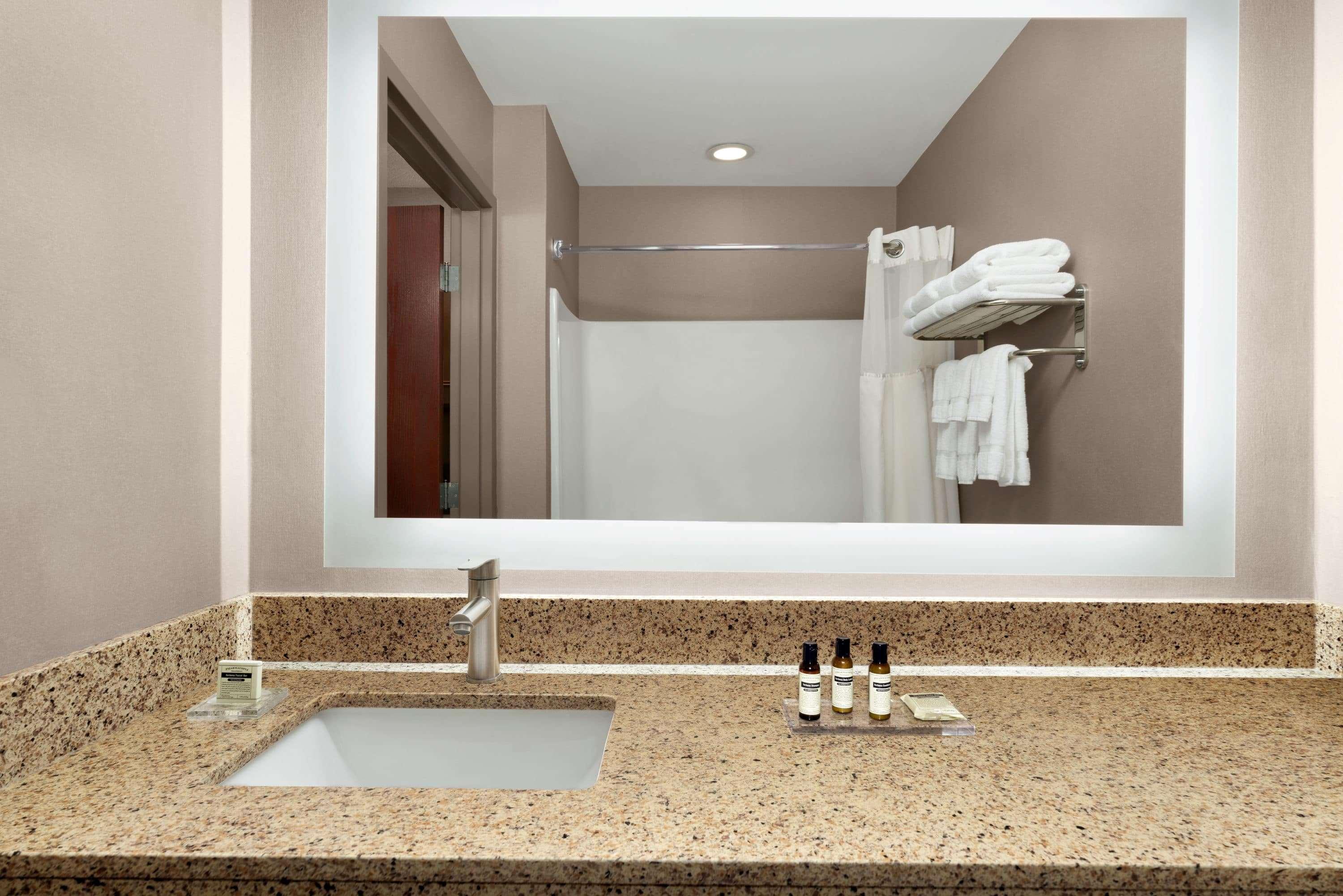 Lancaster Suites Exterior foto